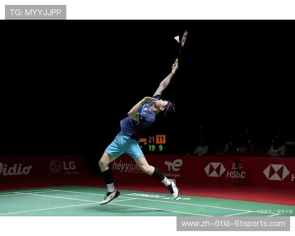 羽毛球劈球动作方法 羽毛球劈球动作方法